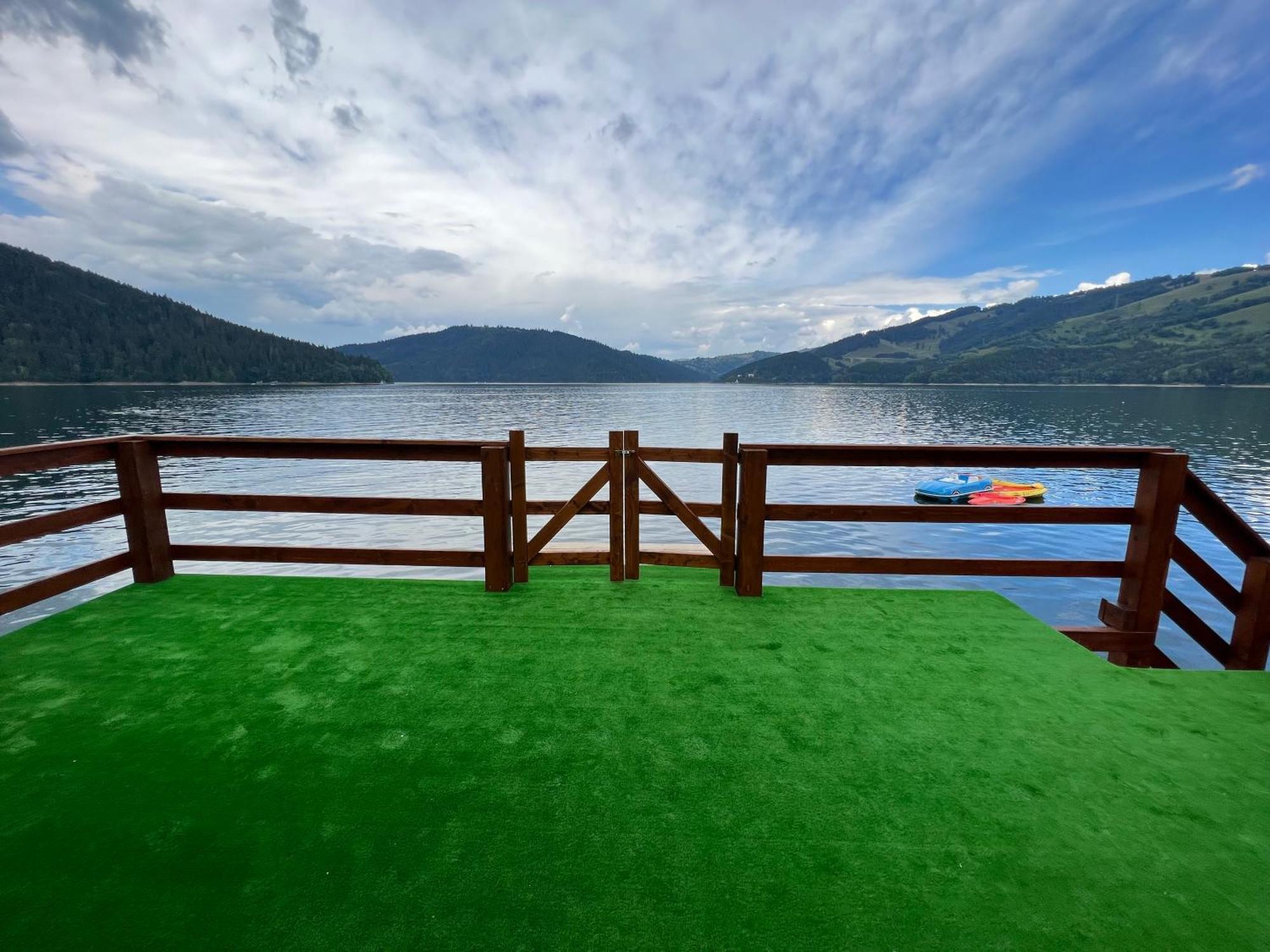 Holiday Bicaz Bungalows On The Lake Eksteriør bilde