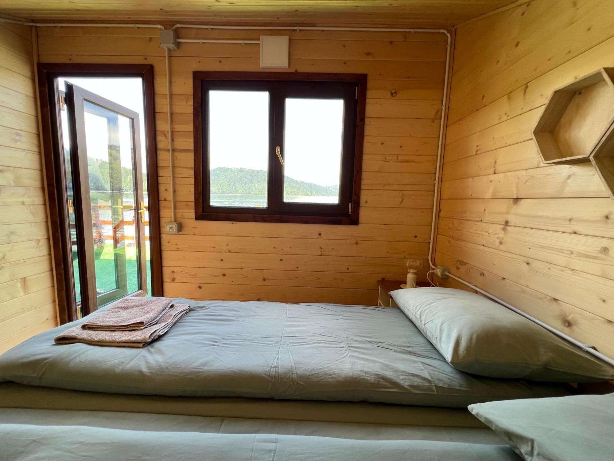 Holiday Bicaz Bungalows On The Lake Eksteriør bilde