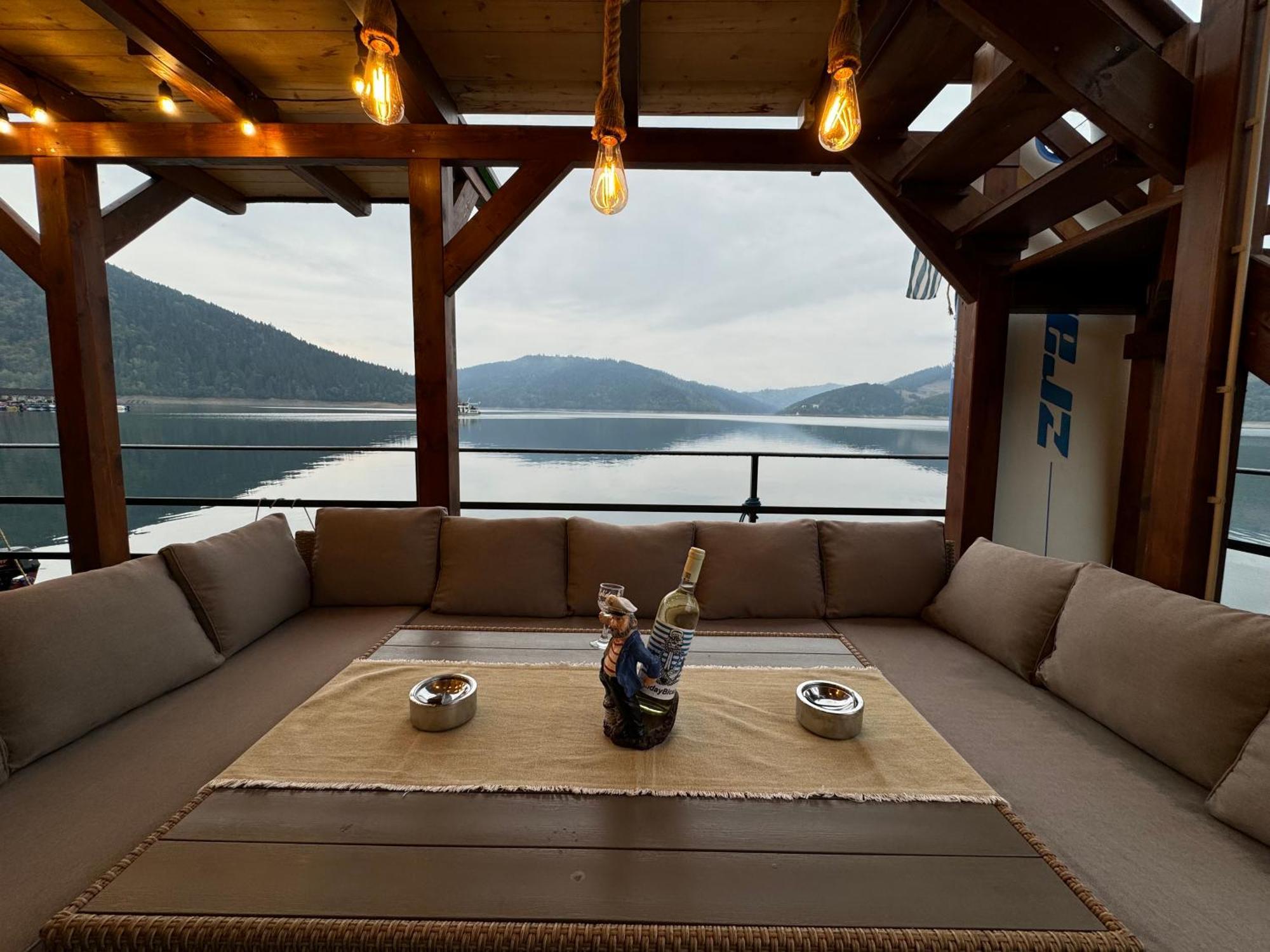 Holiday Bicaz Bungalows On The Lake Eksteriør bilde